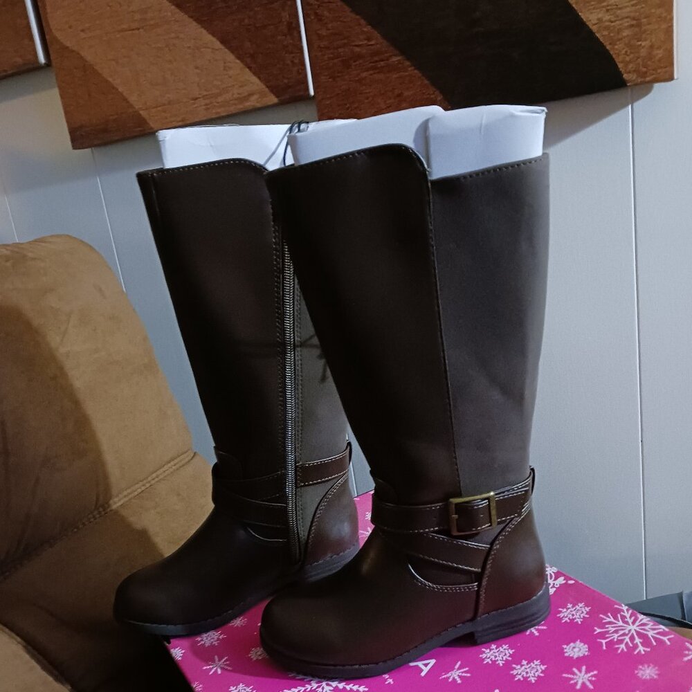 Toddler girl boots..brand new